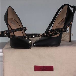 Valentino Garavani Studwrap Pump